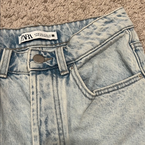 Zara Blue Jean Shorts with Distressed Hem - Picture 2 of 3